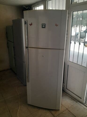 kreditle soyducu: İşlənmiş 2 qapılı Sharp Soyuducu Satılır, rəng - Boz, Təkərli — 1