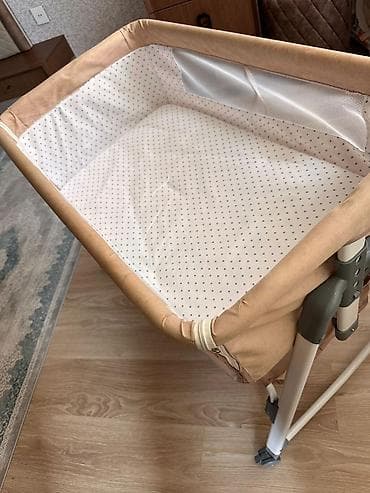 hava dosekleri: Oğlan və qız üçün, Dördbucaq, Beşik, Dəstsiz, Matras ilə, Yellənmə mexanizm ilə — 4