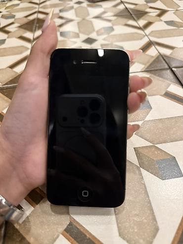 phone 4s: IPhone 4S, Qara — 1