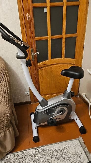 Roliklər: BodyFit statik velosiped - Növ: Şaquli/klassik velotrenajor - — 1