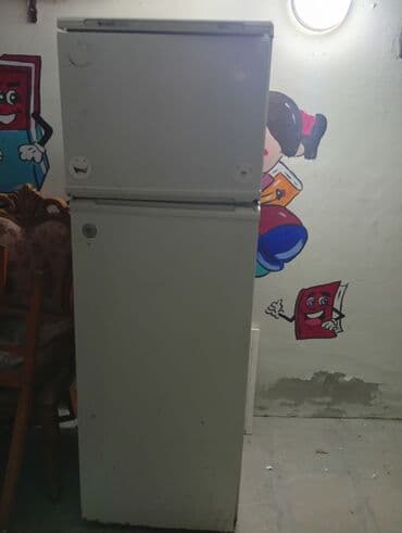 ət maşın: 2 qapılı Indesit Soyuducu Satılır, rəng - Ağ — 4