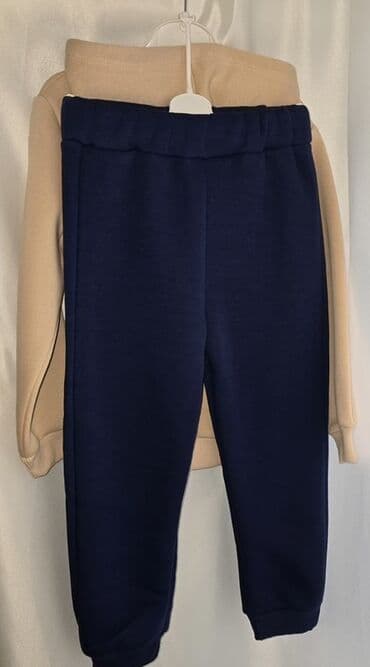 футболки спортивные детские: Uşaq idman dəsti – 2 parçalı - Üst: bej rəngli kapüşonlu svitşot, ön — 2