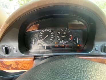 aston martin db7 5.9 at: BMW 5 series: 2.5 l | 2000 il Sedan — 12