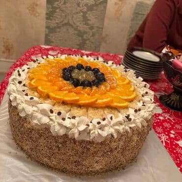 gəncə xalça: Məhsul: Meyvəli biskvit tortları.Çəkisi çox böyükdür Təsvir: - — 1