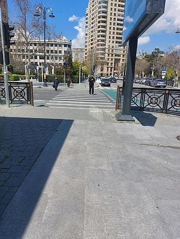 28 may m yanında telefon maqazində şöbə arendaya — 1