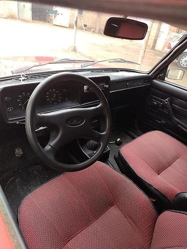 pajero io satilir: LADA 2107, qırmızı rəng, sedan kuzov. - Mühərrik: benzinli, arxa — 5