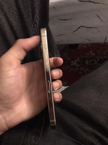 infinix 30 pro: IPhone 13 Pro Max, Qızılı, Face ID — 3