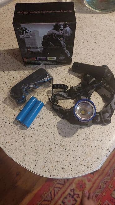 Baş fənəri çox güclüdür 3 rejimi var 2 batareyası var şarj olur 200