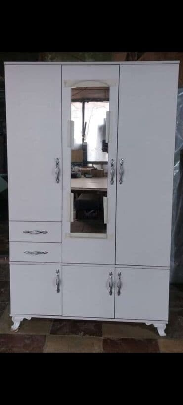 200 lə başlayan nömrələr: Yeni, Açılan, 3 qapılı Düz dolab, Qarderob, paltar dolabı — 7