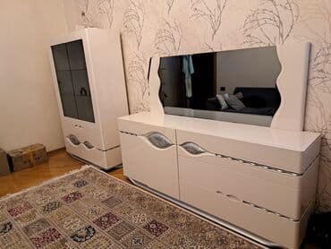 мебели: *Sada* bar va kamod birlikdə 200 AZN maşın boyasıdir ünvan Yeni — 1