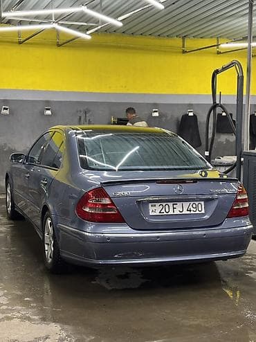 moto elektrik: Mercedes-Benz E 200: 2 l | 2004 il Sedan — 2