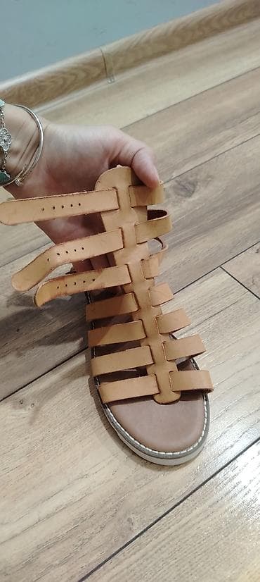 OVS qadın sandal modeli - Rəng: təbii dəri tonlarında açıq qəhvəyi lalafo.az -da OVS qadın sandal modeli - Rəng: təbii dəri tonlarında açıq qəhvəyi