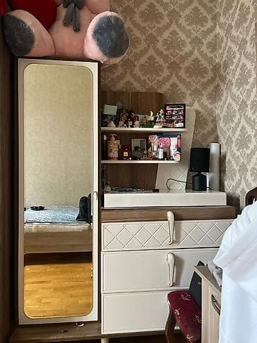 komod satilir: İşlənmiş, Düz dolab, Qarderob, paltar dolabı — 2