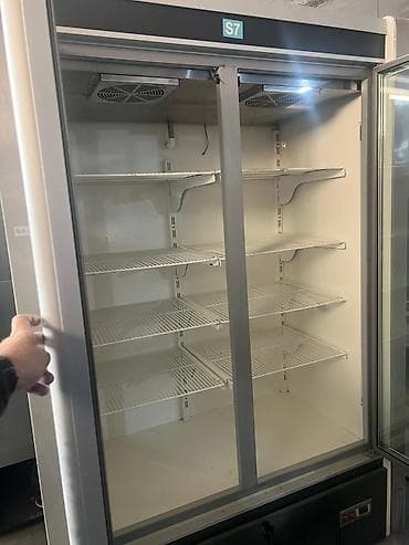 Şüşəli dondurucu