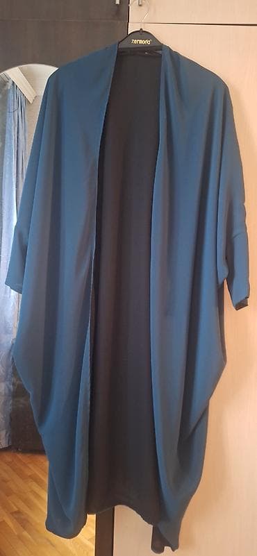 Zermoda brendinin qadın üst geyimi – açıq önlü, sərbəst kəsimli