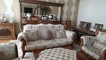 tek divan: Klassik üslubda qonaq otağı dəsti - 3 nəfərlik divan və 2 ədəd kreslo — 2