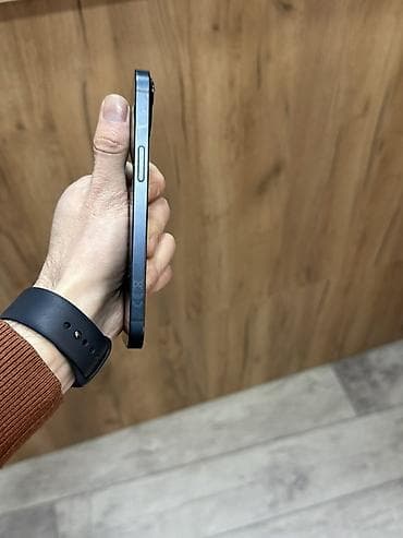 the crew 2: IPhone 13, Qara, Face ID — 3