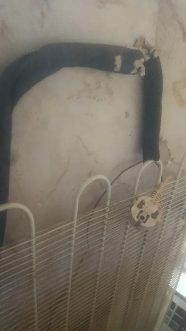 toster kontakt home: Xarab 2 qapılı Dnepr Soyuducu Satılır, rəng - Ağ, Dolab içi — 3
