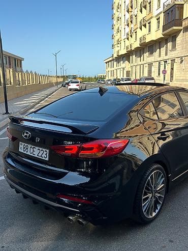 balans matic: Hyundai Elantra: 1.6 l | 2017 il Sedan — 3