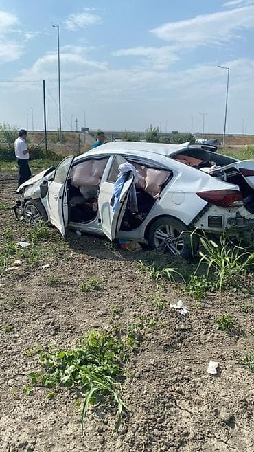 starter qiymeti: Hyundai Elantra, ağ rəng, sedan kuzov – ehtiyat hissələri üçün — 2