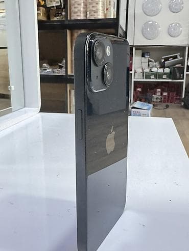 4s iphone: IPhone 13, Qara — 5