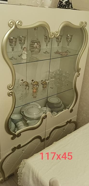 usta masasi: Koçlə əlaqədar Klassik üslubda qonaq otağı mebel dəsti satılır. - — 2