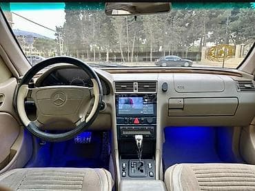 yan güzgülər s: Mercedes-Benz C 230: 2.3 l | 1998 il Sedan — 8