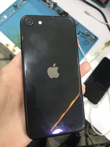 telefon satiwi: IPhone SE 2020, 64 GB, Qara, Barmaq izi, Simsiz şarj — 1