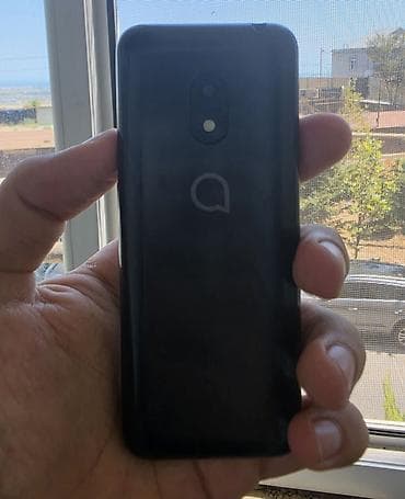 Alcatel < 2 GB Memory Capacity, rəng - Qara, İki sim kartlı — 3