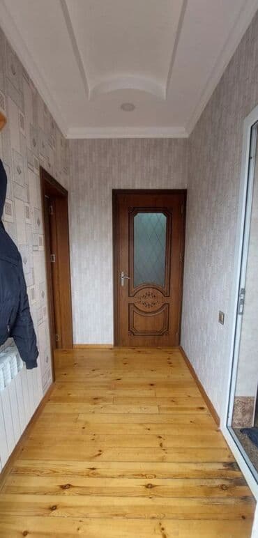 ramanıda kirayə ev: Zabrat 1 De 2 otaqli Temirli Adelni heyet evi kiraye verilir ici — 1