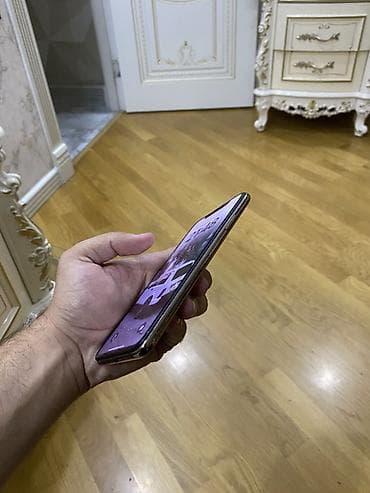 samovar satisi: IPhone Xs Max, Qızılı, Face ID — 5