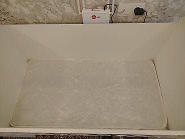 Beşiklər: Oğlan və qız üçün, İşlənmiş, Dördbucaq, Beşik, Dəstsiz, Matrassız, Yellənmə mexanizmsiz — 5