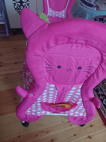 Çıxarılmayan beşikli araba, Cins: Qız