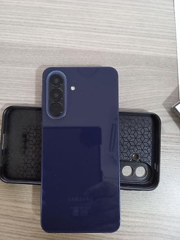 goy su: Samsung Galaxy S23, rəng - Göy, Simsiz şarj — 2