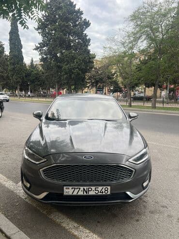 yağış sensoru: Ford Fusion sedan – tünd boz rəng, zərif və aerodinamik dizayn. Əsas — 2