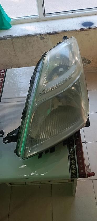 Ehtiyat hissələri: Sol, Yaxın və uzaq vuran işıqlar Universal auto, 2008 il, Orijinal, Yaponiya, İşlənmiş — 1