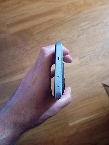 kilim mobilya: Xiaomi/Redmi seriyalı smartfon - Ekran: Tam ekran dizayn, ön — 3