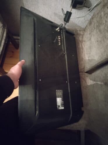 столики для телевизора: İşlənmiş Televizor LG LED ekran 82" Ünvandan götürmə — 2