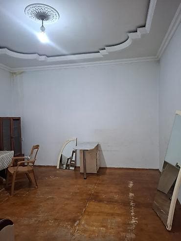 Seherin merkezinde. 28 may metrosunun teze cixisinin yaxinliginda — 3