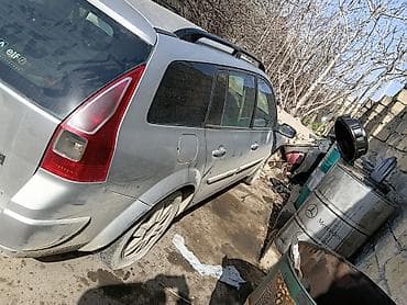 r15 tekerler: Renault Megane kombi (universall) – gümüşü rəng - Kuzov: universall — 6