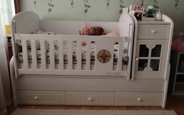 Oğlan və qız üçün, İşlənmiş, Dördbucaq, Beşik, Dəstsiz, Matras ilə, Yellənmə mexanizm ilə