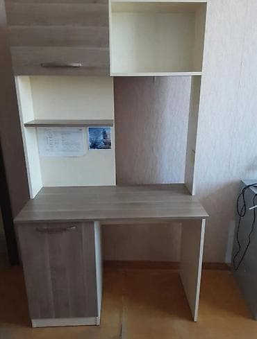 Düz masa, Polkalı, Siyirməsiz, Sadə laminat, Kredit yoxdur