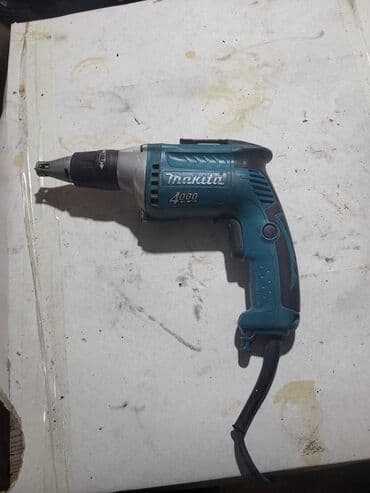 шуруповёрт: Шуруповерт 400 Вт, Нет кредита — 1