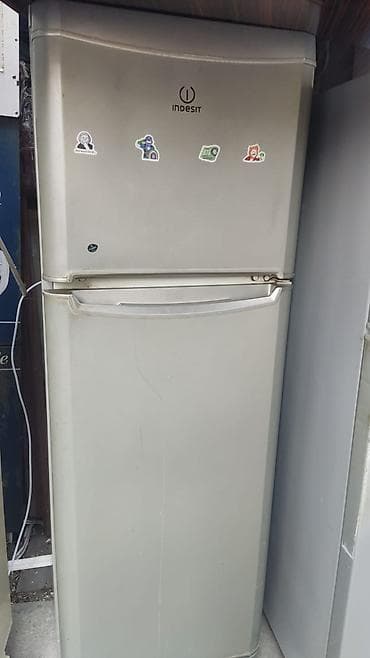 epilyator satilir: 2 qapılı Indesit Soyuducu Satılır, rəng - Gümüşü — 1