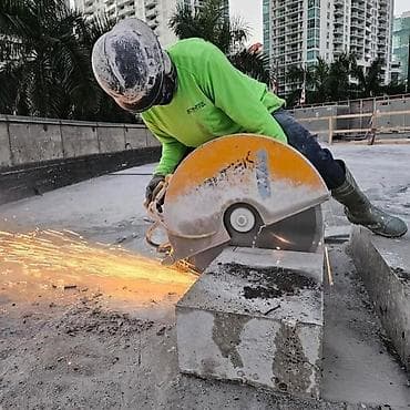 a frame ev tikintisi: #betonisleri #beton #betonkesme #betonkəsimi #betonkesim #betondesme — 5