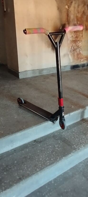 Maskalar, eynəklər: Freestyle/skuter – stunt tipli - Gövdə: tam metaldan, qara rəngdə və — 1