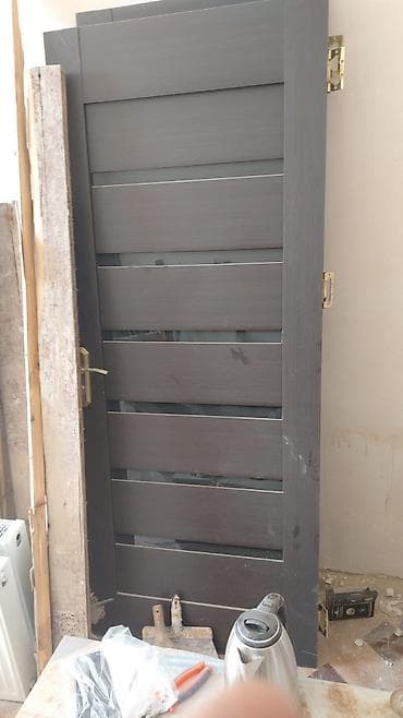 Müasir dizaynlı daxili qapı - Rəng: tünd qəhvəyi/venge ton - — 2