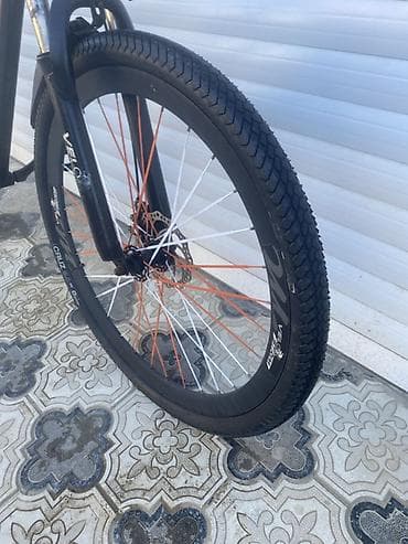 velsabetlər: Velosiped – Velo Sprint TR-30, dağ/şəhər tərzi Xüsusiyyətlər: - Geniş — 6