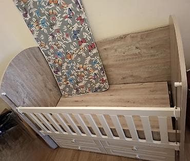 Oğlan və qız üçün, Dördbucaq, Beşik, Matras ilə, Yellənmə mexanizmsiz