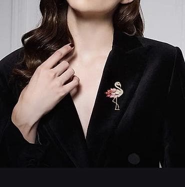 qlzl: Flamingo formalı bross Həzi Aslanov metrosunun yanında, 245 nömrəli — 1